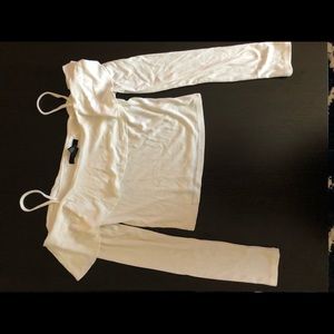 🚫SOLD🚫Off The Shoulder Crop Top